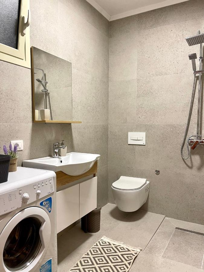 Sol Lux Studio Apartments 1St Floor Durres Luaran gambar